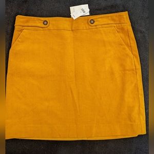 Banana Republic NWT women's, size 12, corduroy mini skirt.